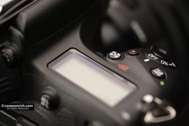 カメラ　D750 液晶保護フィルム交換